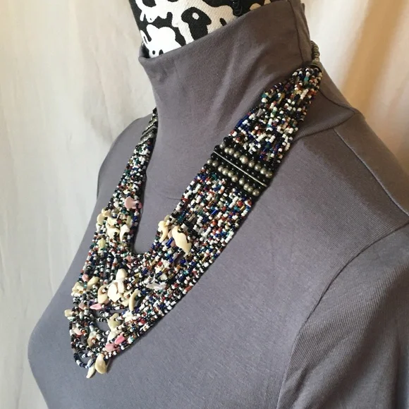 SOLD—Vintage 1970’s Beaded Seashell Tribal Layer Bib Necklace from Aruba - Picture 7 of 16